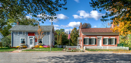 The Hart's farmhouse on the left, now the Edison Birthplace Museum, and the Edison homestead itself, on the right.